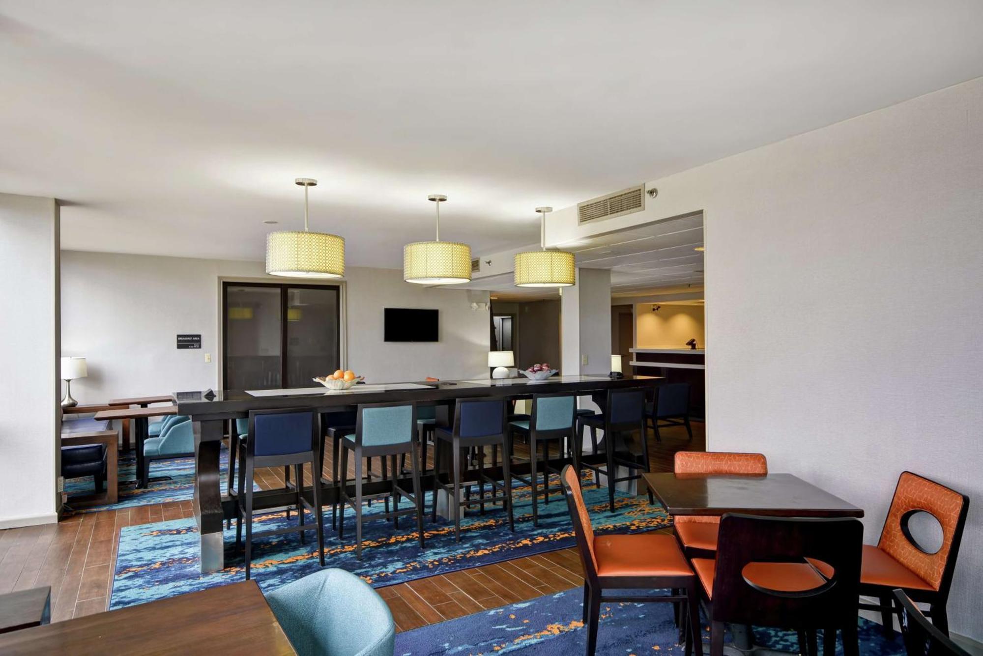 Hampton Inn Detroit Madison Heights South Troy Экстерьер фото