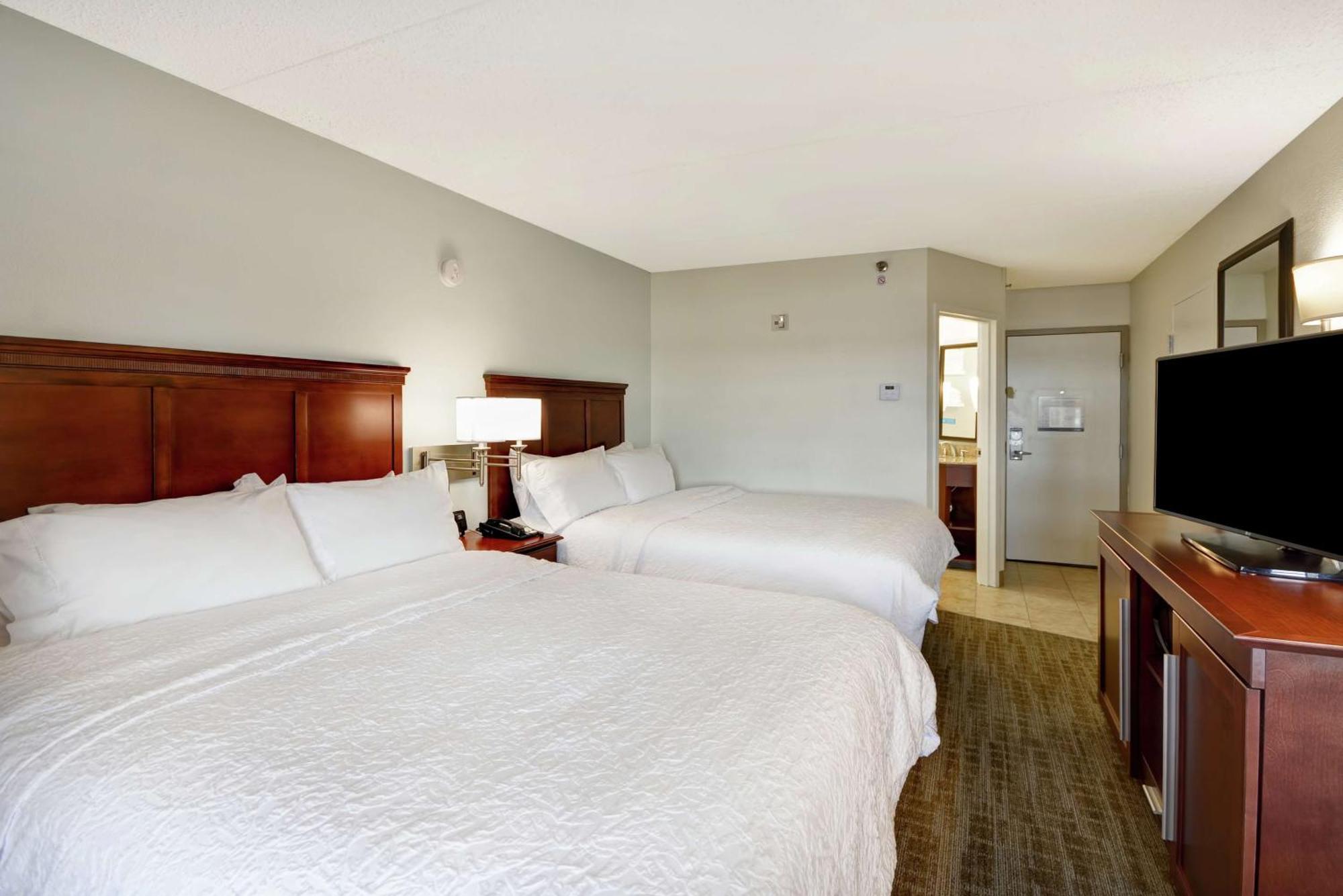 Hampton Inn Detroit Madison Heights South Troy Экстерьер фото