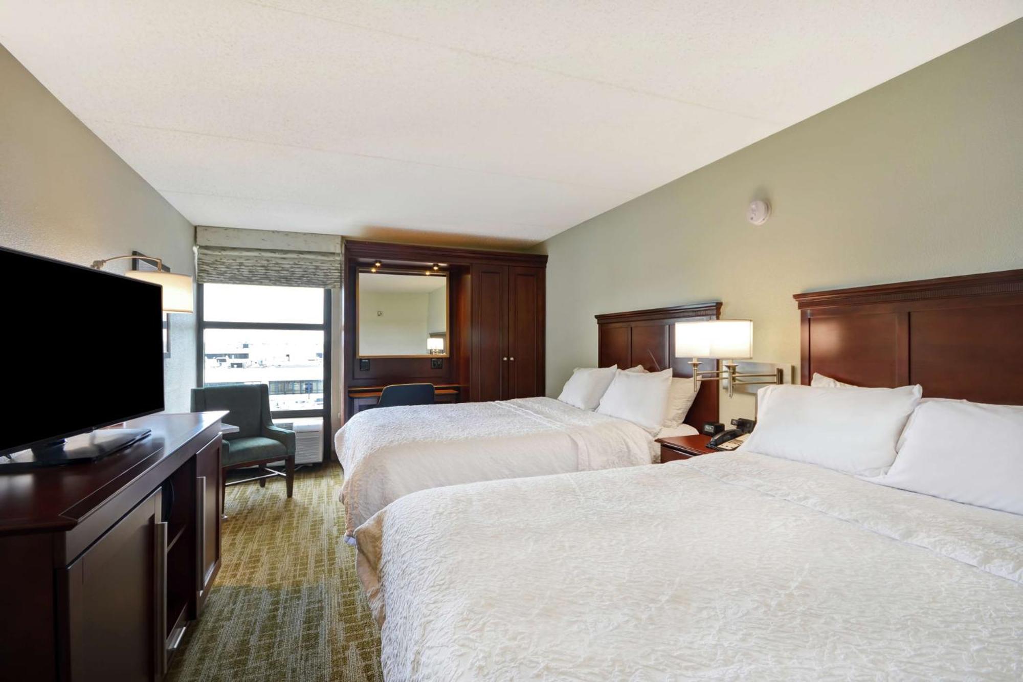 Hampton Inn Detroit Madison Heights South Troy Экстерьер фото