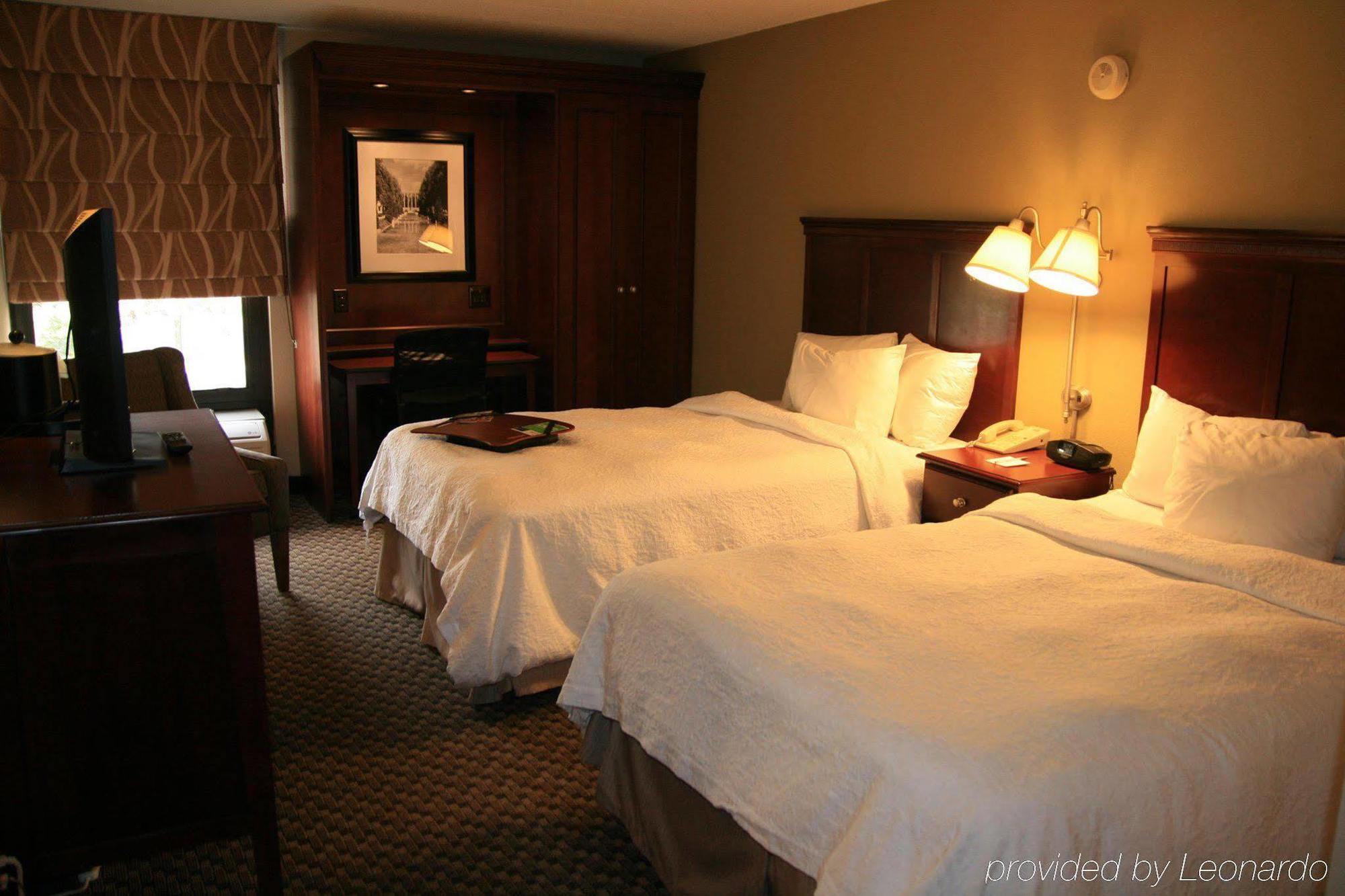 Hampton Inn Detroit Madison Heights South Troy Номер фото