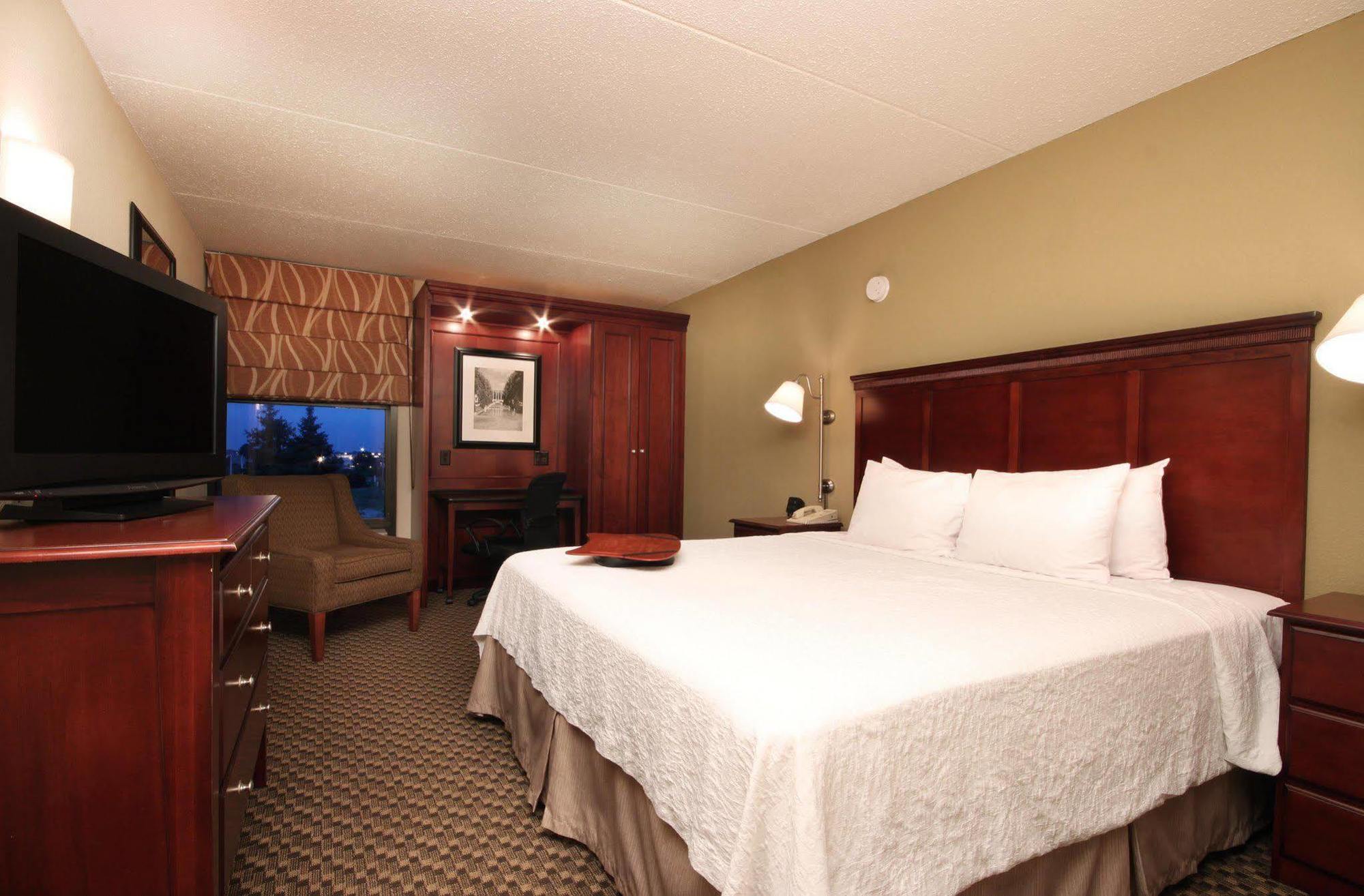 Hampton Inn Detroit Madison Heights South Troy Номер фото
