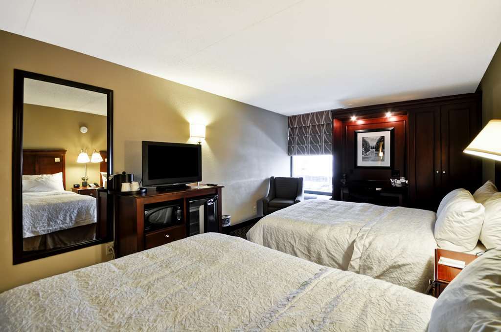 Hampton Inn Detroit Madison Heights South Troy Номер фото