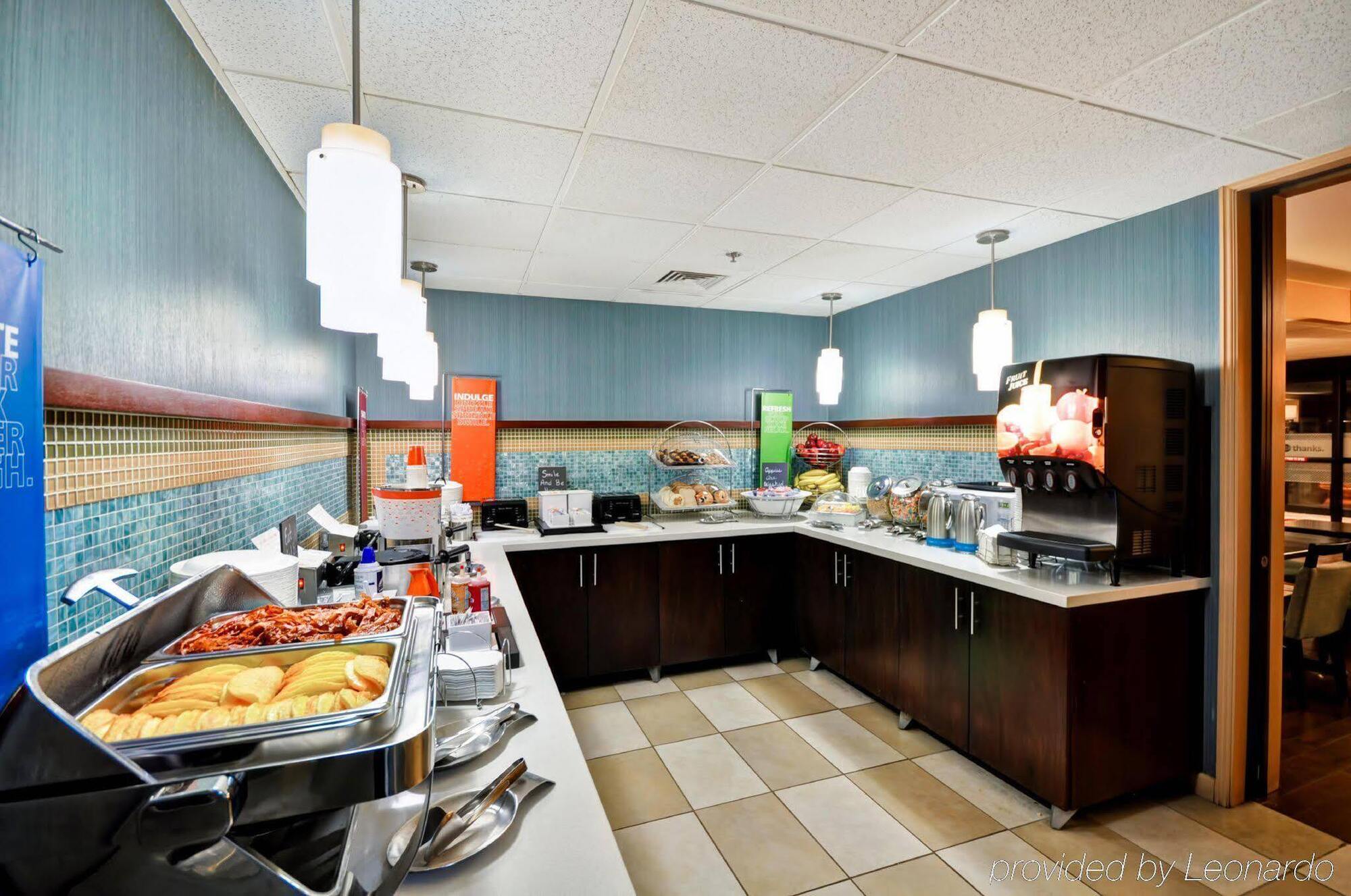 Hampton Inn Detroit Madison Heights South Troy Экстерьер фото